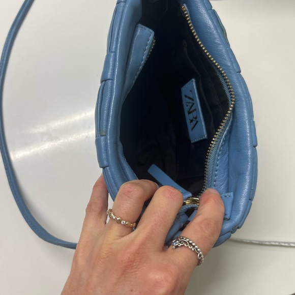 Zara Light Blue Woven Crossbody Bag - Picture 3 of 4